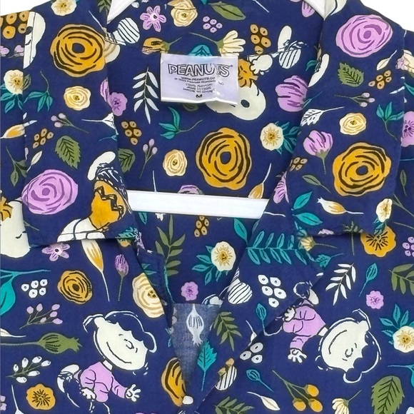Peanuts Other - Peanuts Snoopy Charlie Brown & Lucy Flory Hawaiian Print Button Down Shirt Sz M